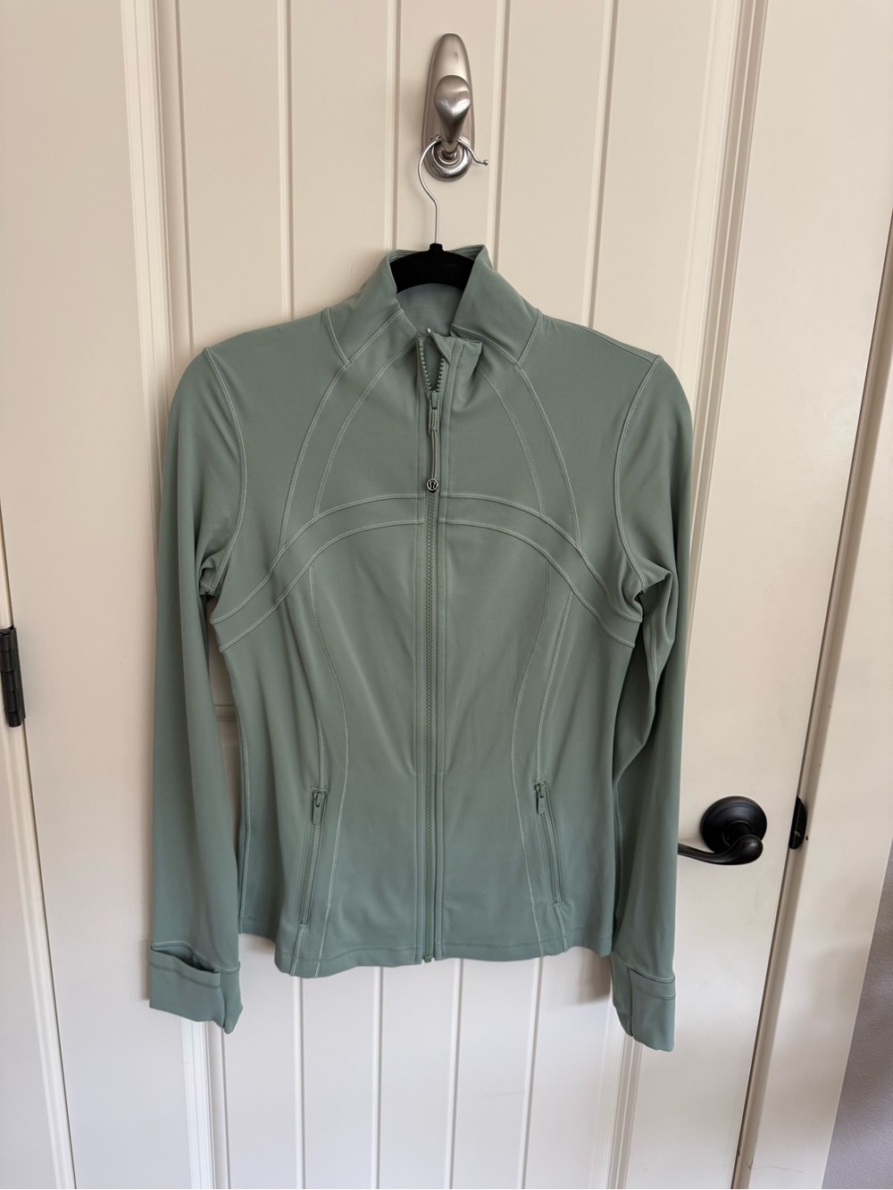 Lululemon define jacket *nulu great condition - Picture 2 of 4